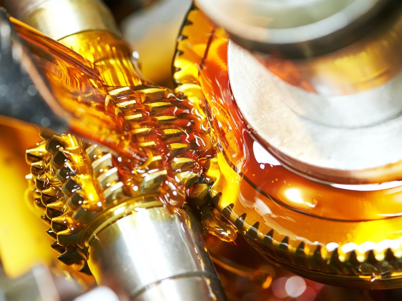 ผลิตน้ำมันหล่อลื่นอุตสาหกรรม